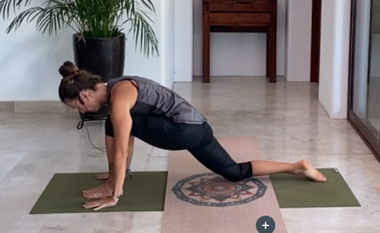 30 min Hatha Flow Yoga – all levels (English)