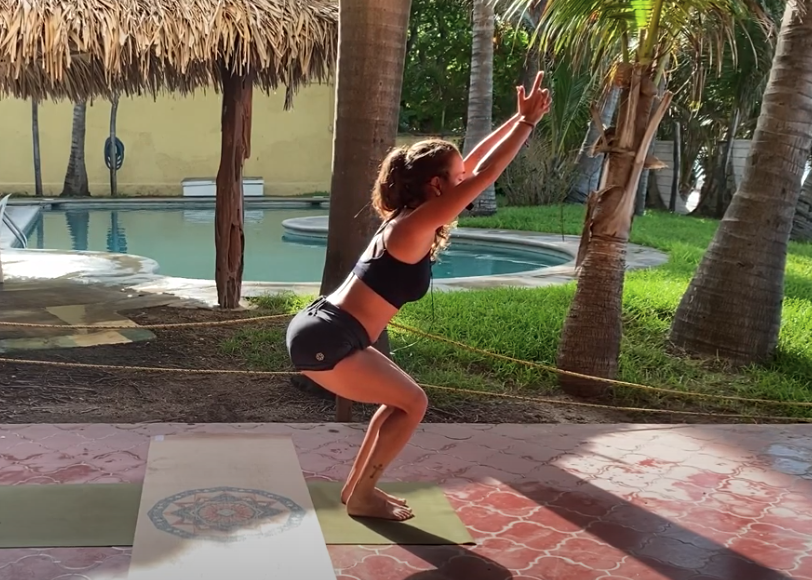 50min Warming Cardio Power Yoga – Intermediate (English)