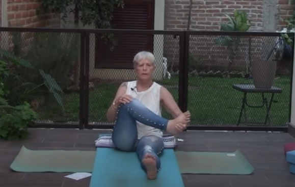 45min Gentle Yoga with a Focus on Hands and Feet