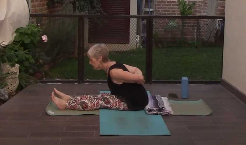 45min Yoga for your Back and Sciatic