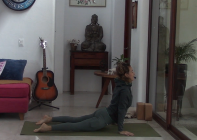 20min Functional Yoga – Bilingual